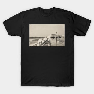 Rough sea on Madeira Drive, Brighton T-Shirt